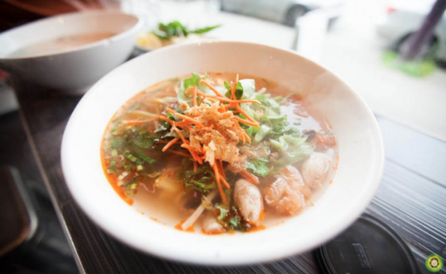 Chau VeggiExpress – Sliding Down The Sand Dunes